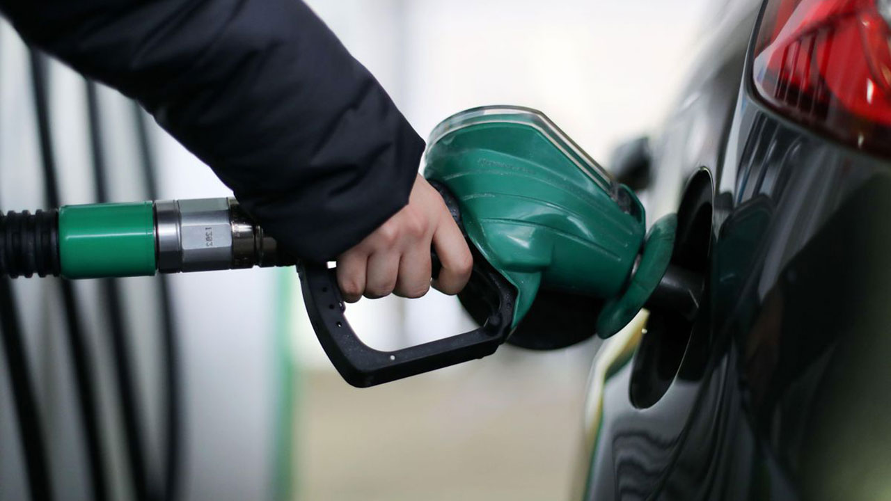 Цены на бензин повысили на 22 копеек за литр