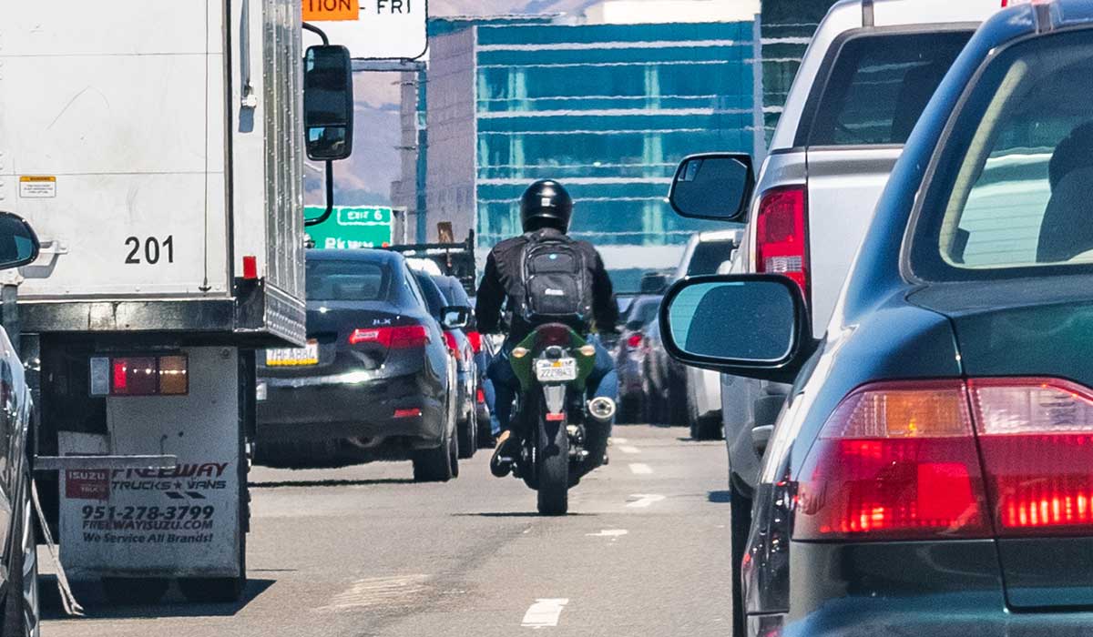 Водители автомобилей не видят мотоциклистов — исследование