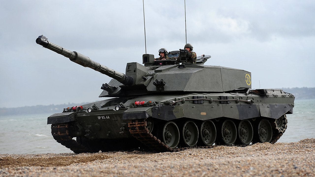 Le Royaume-Uni envisage d'armer l'Ukraine avec de puissants chars Challenger 2 pour combattre les forces russes