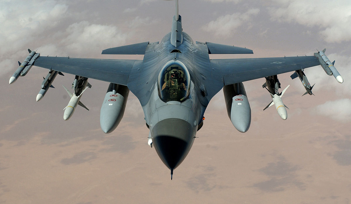Конгрессмены инициируют обучение украинских пилотов на F-15 и F-16