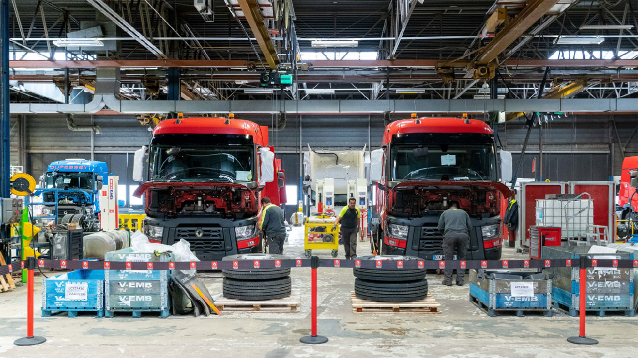 Renault eröffnet eine Demontageanlage für gebrauchte Lkw, um Teile wiederzuverwenden