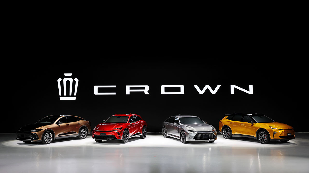 Toyota представила відразу чотири нові автомобілі сімейства Crown: седан, універсал і два кросовери