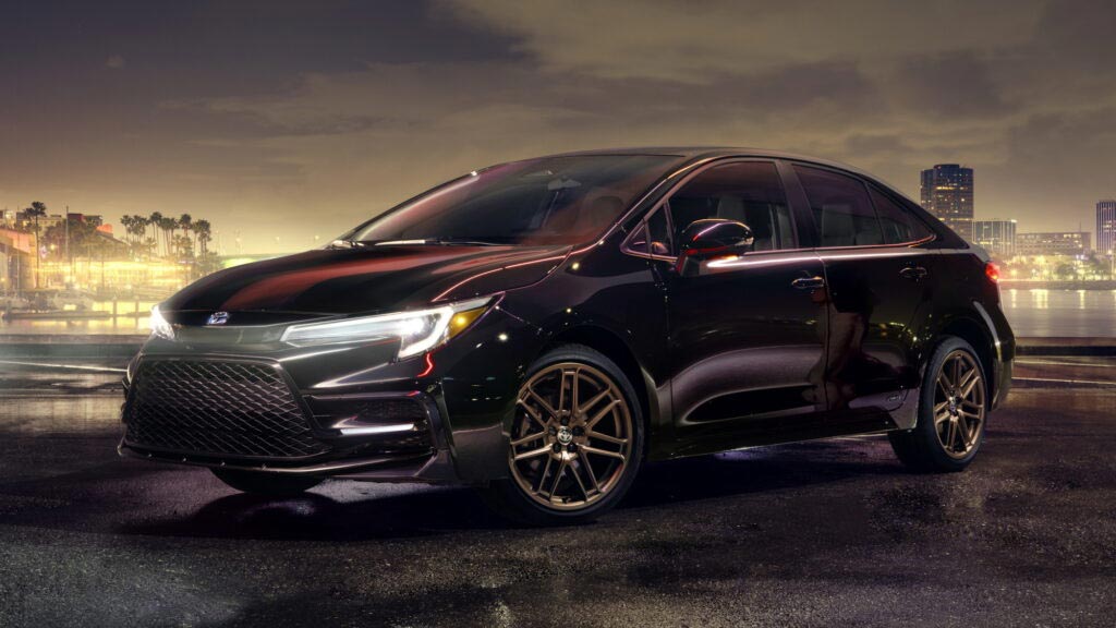 Toyota bringt die Nightshade Edition des Corolla US 2024 auf den Markt: Limousine, Fließheck und erstmals auch Hybrid